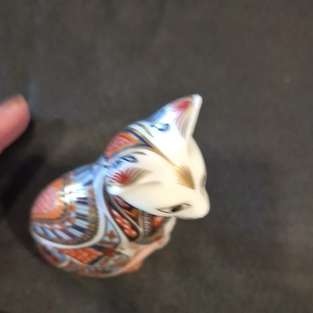 Royal Grand Derby Siamese Imari Porcelain Cat.